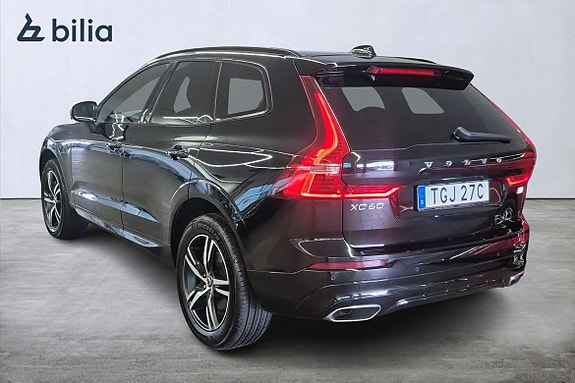 Volvo XC60 2 of 23