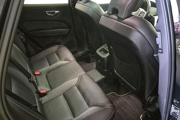 Volvo XC60 9 of 23