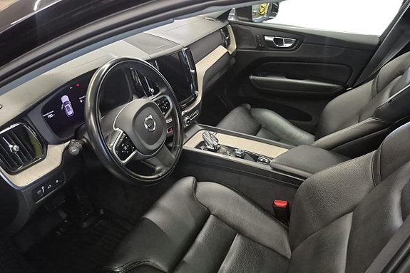 Volvo XC60 14 of 23