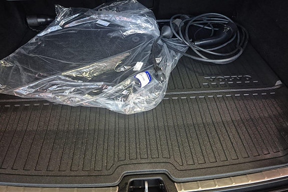 Volvo XC60 12 of 23