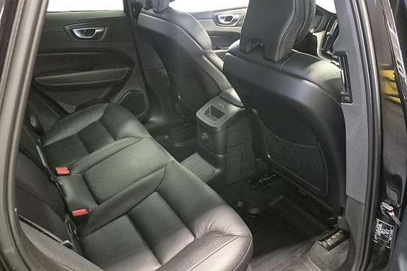 Volvo XC60 9 of 23