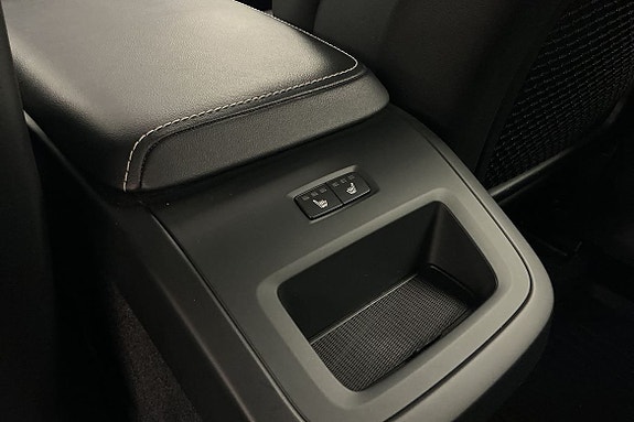 Volvo XC60 25 of 30