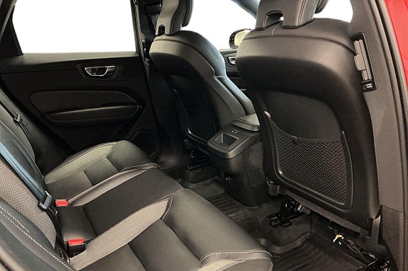 Volvo XC60 9 of 30