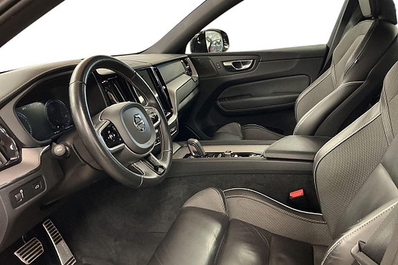 Volvo XC60 14 of 30