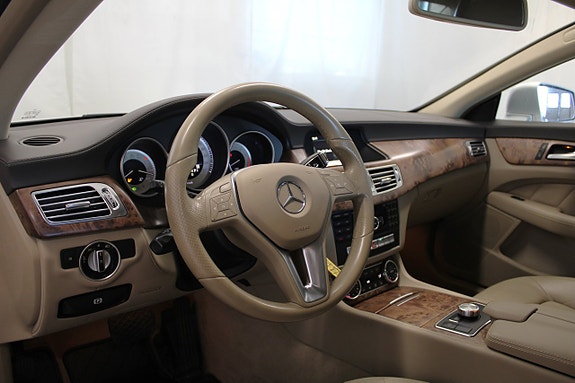 Mercedes-Benz CLS350 10 of 27