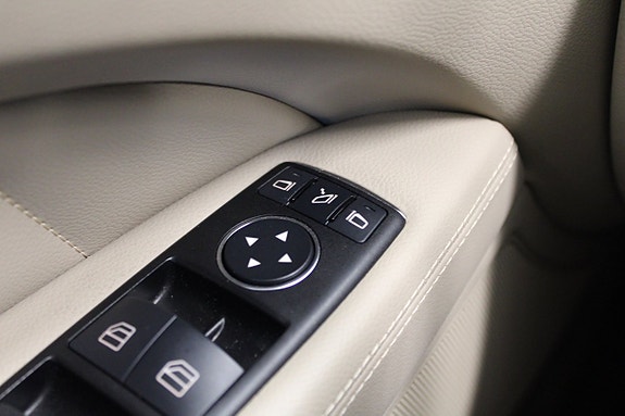 Mercedes-Benz CLS350 21 of 27