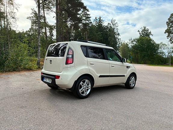 Kia Soul 2 of 13
