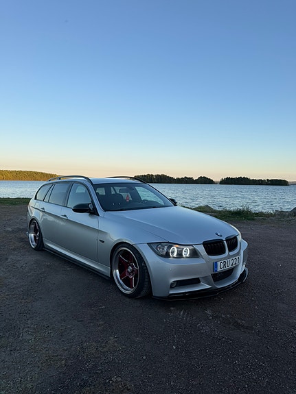 BMW 335d 2 of 6