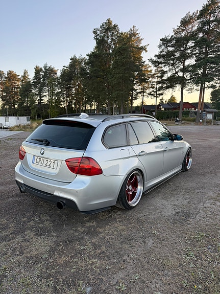 BMW 335d 3 of 6