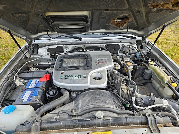 Nissan Patrol 9 of 18
