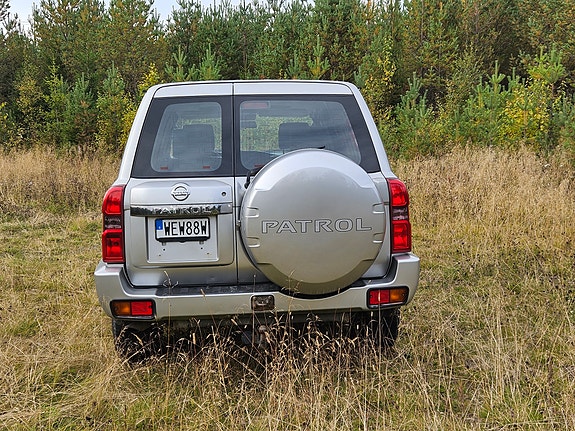 Nissan Patrol 6 of 18