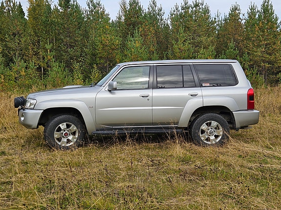 Nissan Patrol 8 of 18