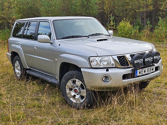 Nissan Patrol 3 of 18