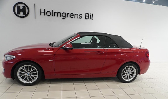 BMW 218i 3 of 11