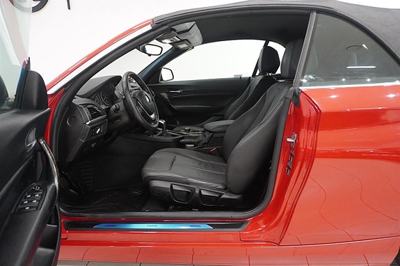 BMW 218i 2 of 11