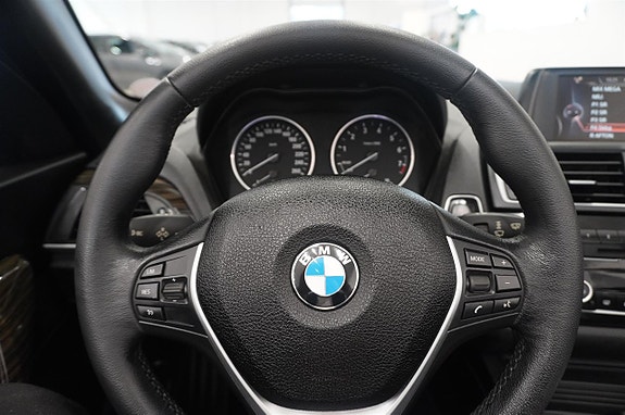 BMW 218i 7 of 11
