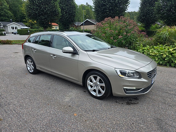 Volvo V60 4 of 11