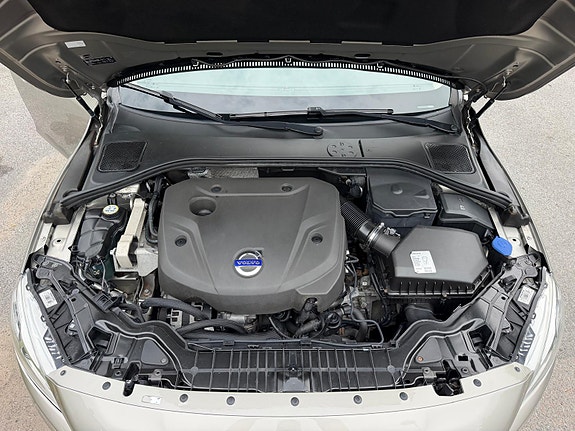 Volvo V60 11 of 11