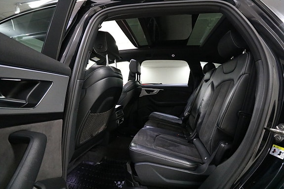Audi Q7 15 of 30