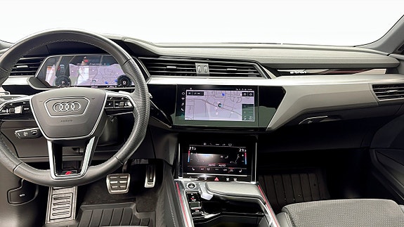 Audi Q8 e-tron 11 of 13