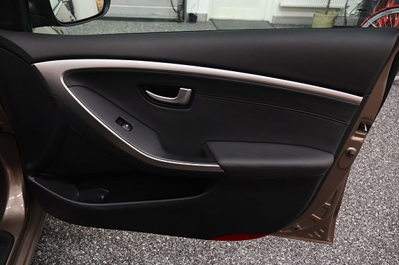 Hyundai i30 12 of 14