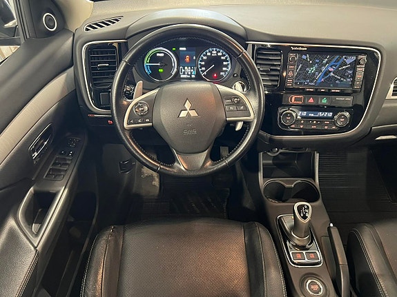 Mitsubishi Outlander 8 of 25