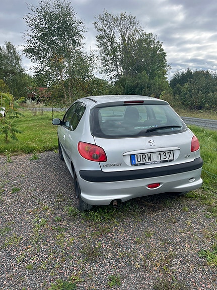 Peugeot 206 3 of 3