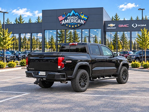 Chevrolet Colorado 4 of 16