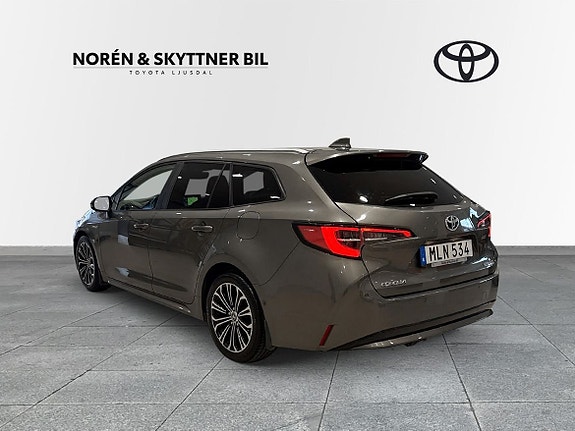 Toyota Corolla 3 of 11