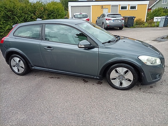 Volvo C30 2 of 6