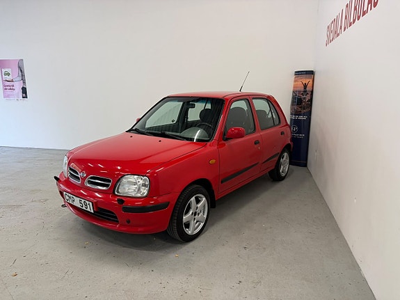 Nissan Micra 3 of 10