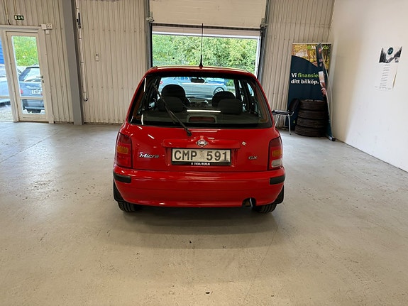 Nissan Micra 5 of 10