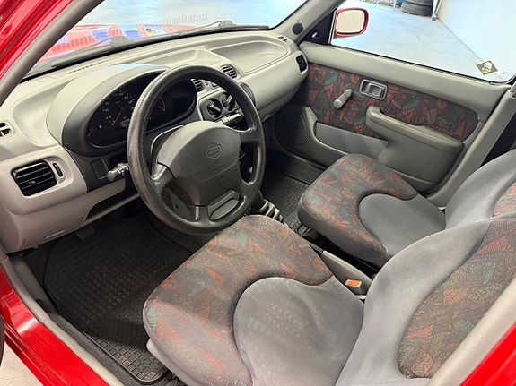 Nissan Micra 7 of 10