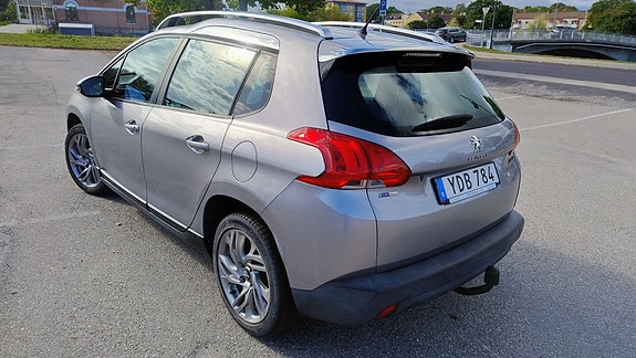 Peugeot 2008 2 of 10