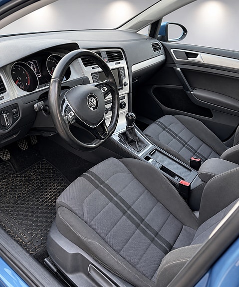 Volkswagen Golf VII 5 of 6