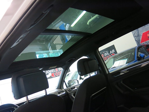 Volkswagen Tiguan Allspace 24 of 30