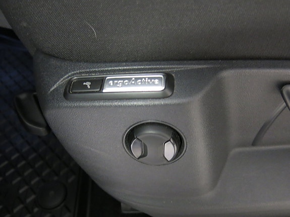 Volkswagen Tiguan Allspace 14 of 30