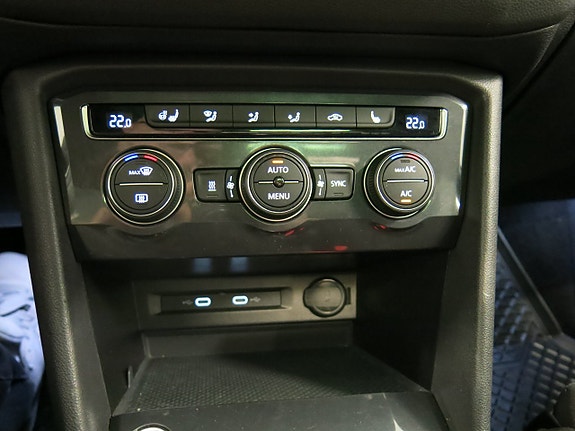 Volkswagen Tiguan Allspace 16 of 30