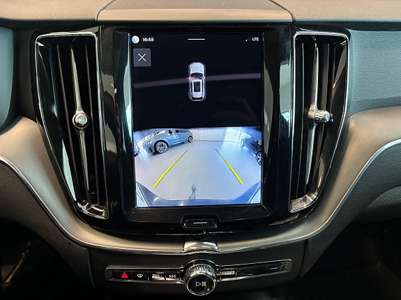 Volvo XC60 10 of 13