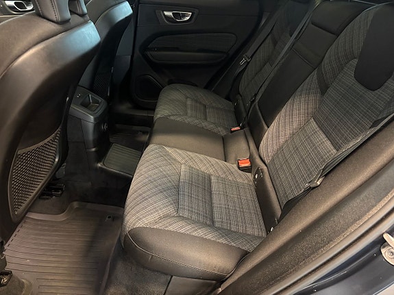 Volvo XC60 6 of 13