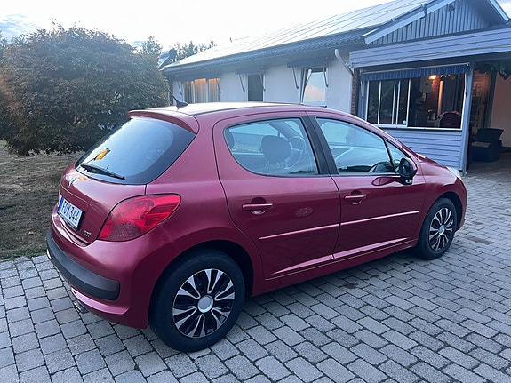 Peugeot 207 3 of 7