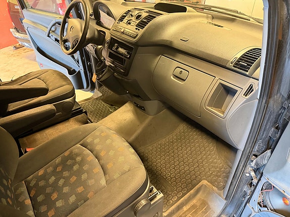 Mercedes-Benz Vito 120 4 of 5