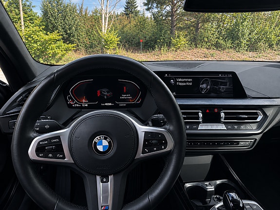 BMW 218i 5 of 7