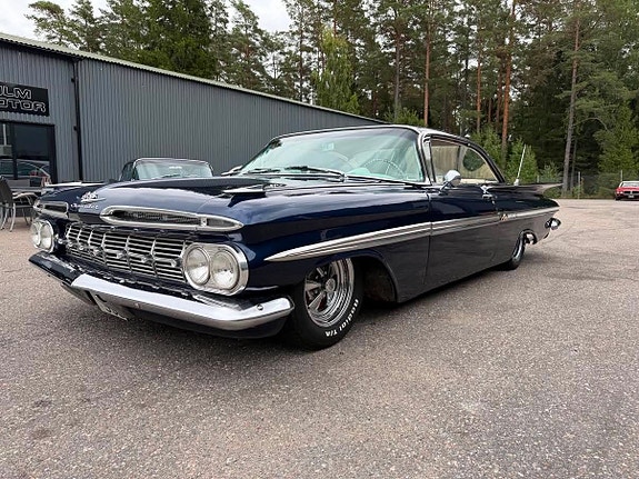 Chevrolet Impala 13 of 28
