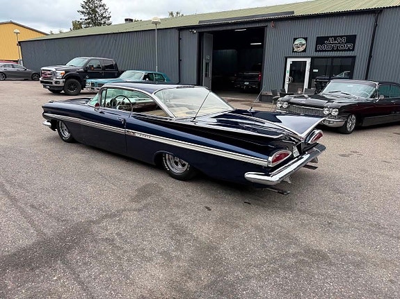 Chevrolet Impala 17 of 28