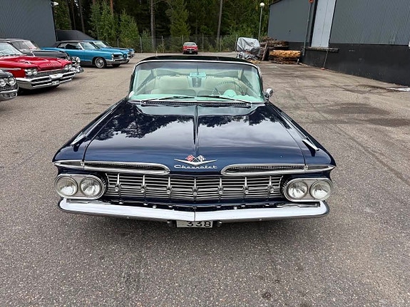 Chevrolet Impala 14 of 28