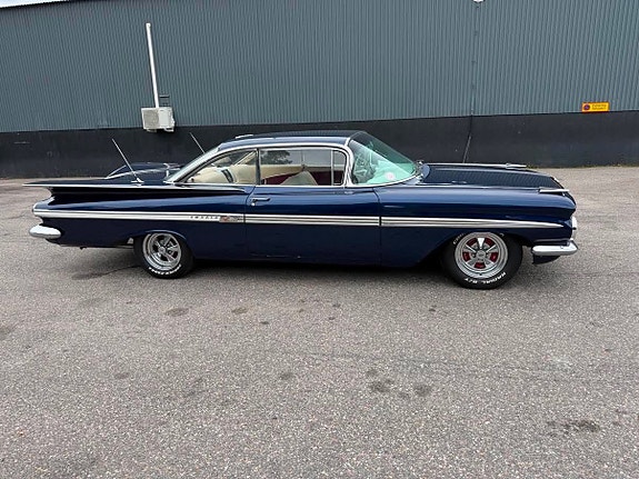 Chevrolet Impala 3 of 28