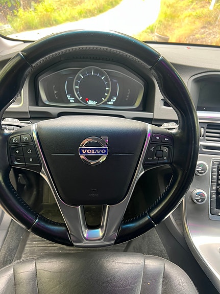 Volvo V60 5 of 17