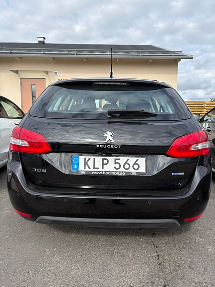 Peugeot 308 SW 3 of 13