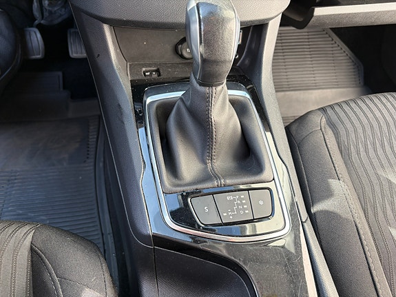 Peugeot 308 SW 10 of 13